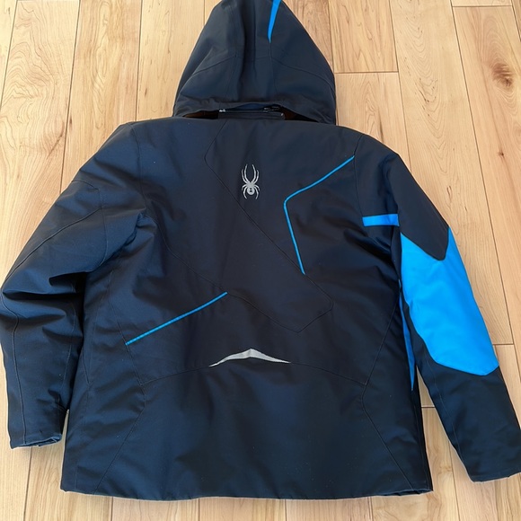 Spyder Boys size 16 winter ski/snow jacket - Picture 4 of 4